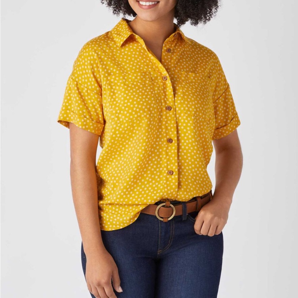 Duluth Trading Co Yellow Polka Dot Short-Sleeve Button-Down Shirt